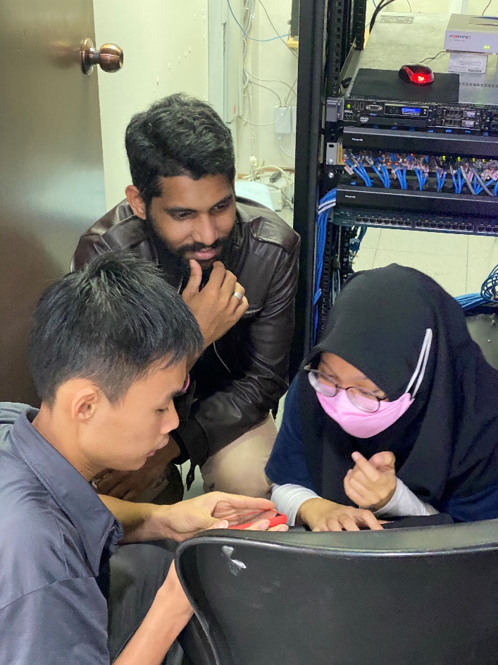 SBIT's students and lecturer solving network issue