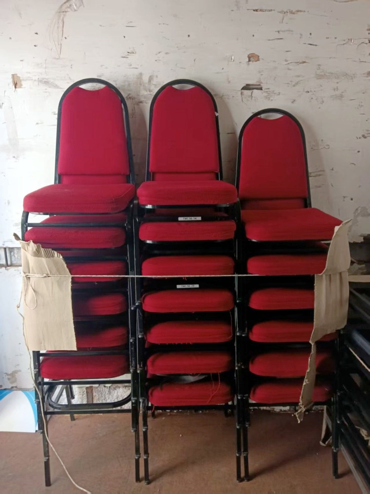 Red Banquet Chair | Kerusi Banquet Merah