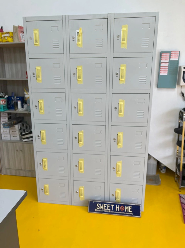 18 Compartment Steel Locker | Metal Cabinet