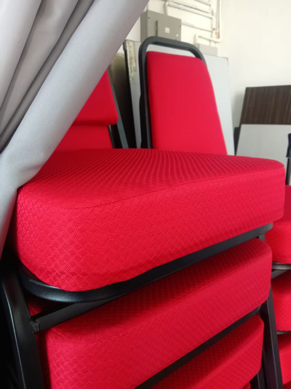Banquet Chair Red Colour | Kerusi Banquet Merah 