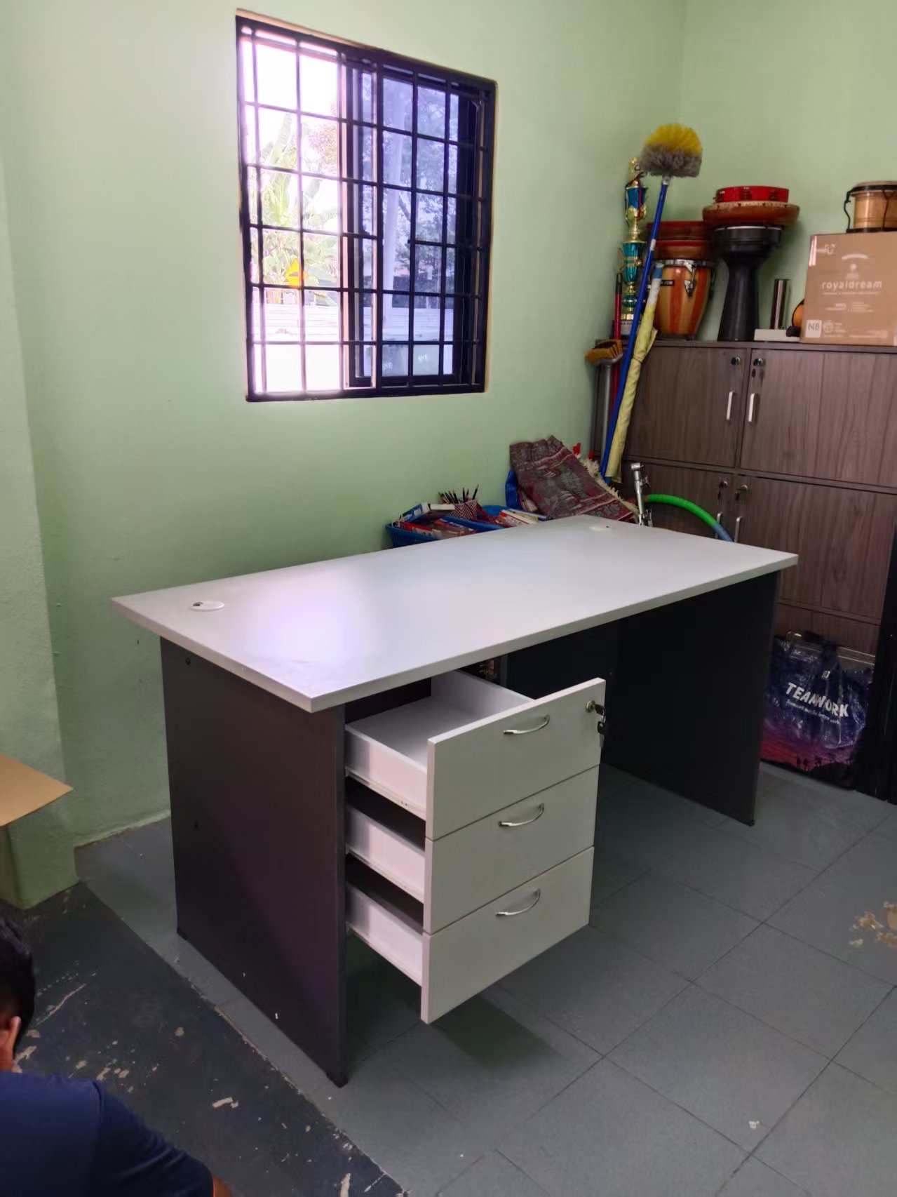 Office Table | Meja Pejabat