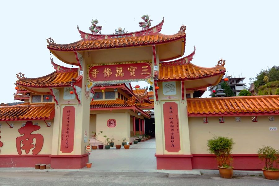 Sam Poh Temple