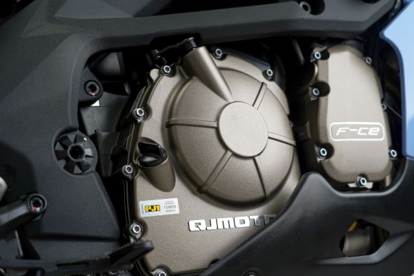 Powerful Four-Cylinder Engine with DOHC