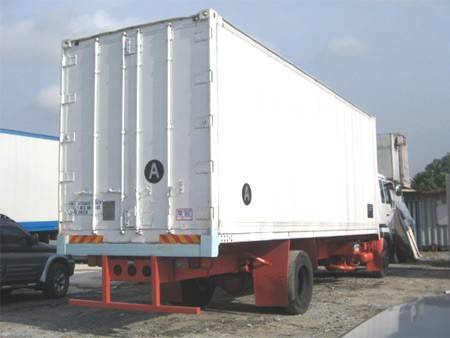Frozen Truck with Gen Set 4