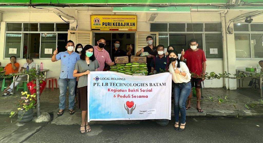 Community support and aid distribution