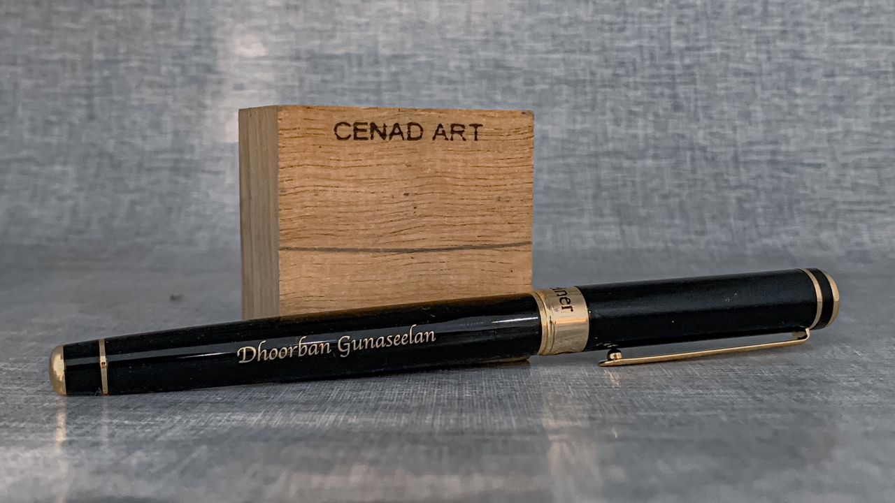 Custom metal pen laser engraving with name marking